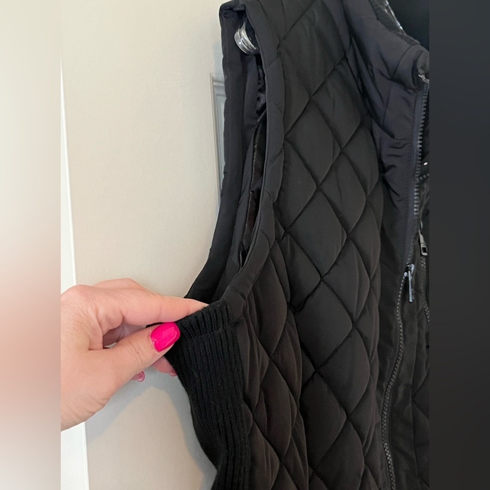 Andrew Marc Black Quilted Vest Zipper Closure Women’s Size XL - Picture 14 of 16